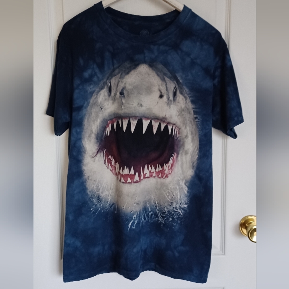 THE MOUNTAIN GREAT WHITE SHARK TIE DYE T-SHIRT MEN'S MEDIUM 100% COTTON